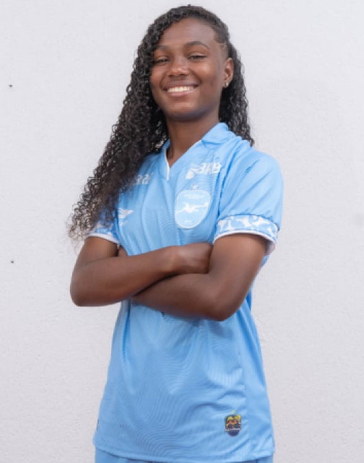 Letícia Rocha<h5>Striker / Winger</h5>